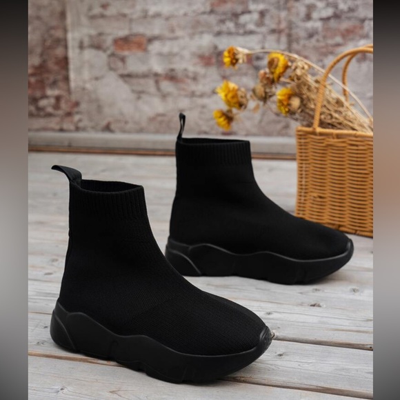 Black snickers - Picture 2 of 5